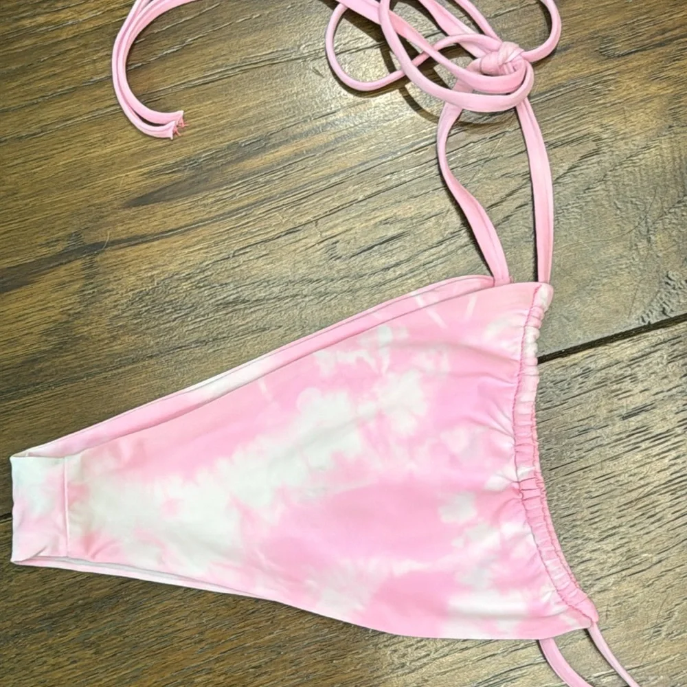 Frankie’s Bikini - Tia Pink & White Tie-Dye Bikini Bottoms - Size: Medium